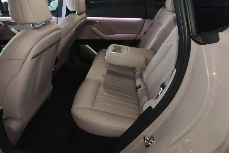 Used ONVO L60 2024 60 kWh Rear-Drive Version
