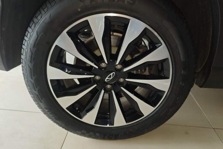 Used Chery Tiggo 8 PLUS 2025 290TGDI DCT Prestige 5-Seater
