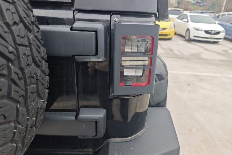 Used BAIC Off-Road BJ40 2018 PLUS 2.3T Automatic Four-Wheel Drive Flagship Version China V Emission Standard