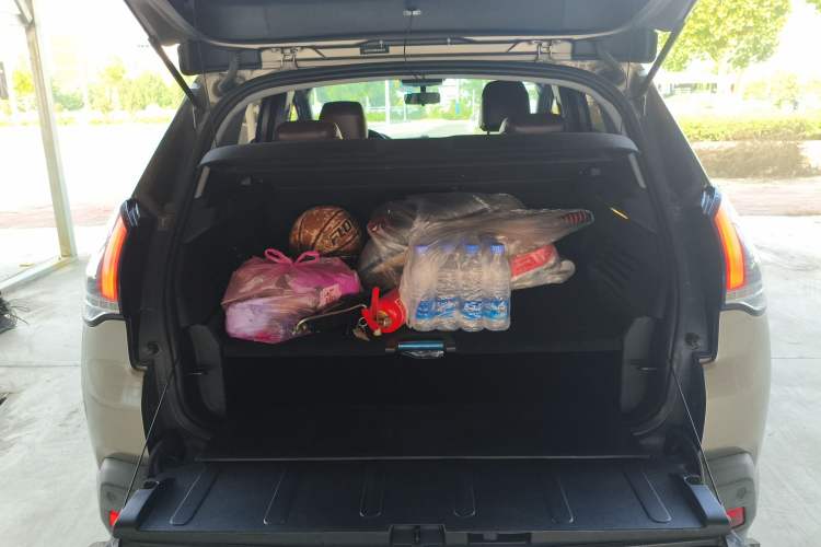 Used Peugeot 3008 2016 2.0L Manual Classic Edition
