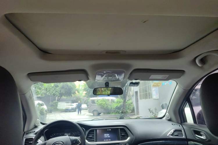 Used GAC Trumpchi GS4 2017 235T Automatic Two-Wheel Drive Luxury Smart Connectivity Version Headliner