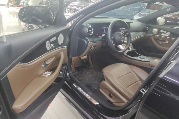 Used Mercedes-Benz E-Class 2023 Restyled E 300 L Sport Luxury Edition Driver Seat