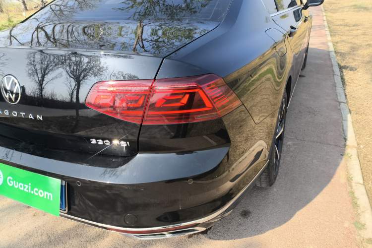 Used Volkswagen Magotan 2023 2 Million Units Commemorative Edition 330TSI DSG Luxury Version Exterior 3