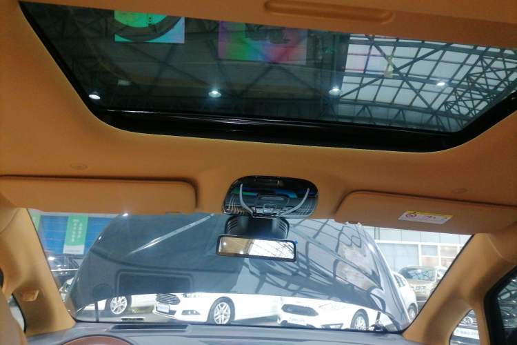 Used VOYAH Dream 2025 PHEV Four-Wheel Drive Excellence Kunpeng Edition