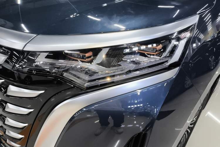 Used Denza D9 2022 DM-i 970 Four-Wheel Drive Prestige Model