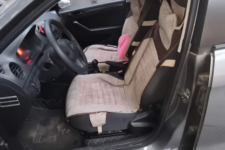 Used Volkswagen Jetta 2013 1.6L Manual Fashion Edition