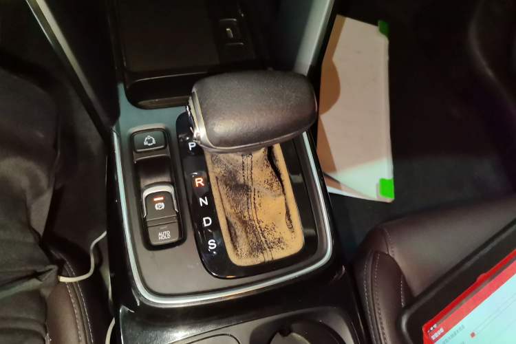 Used GAC Trumpchi GS4 2018 235T Automatic Two-Wheel Drive Elite Edition Gear Lever