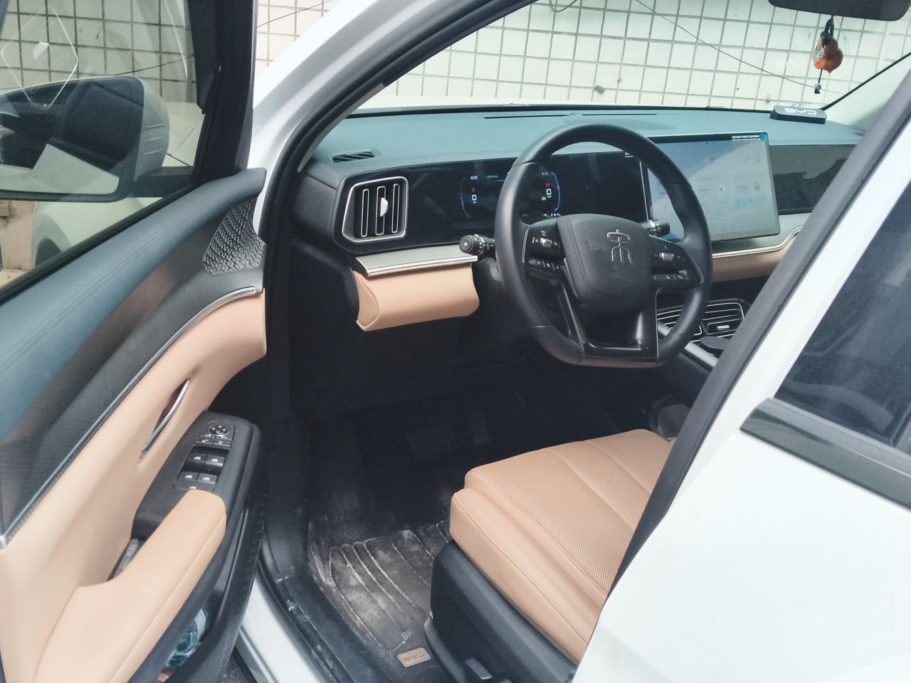 BYD Song Pro New Energy 2025 Second-Generation DM-i 75KM Leading Edition — снимка 16