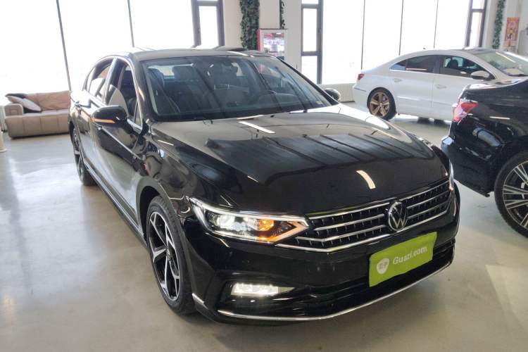 Used Volkswagen Magotan 2025 Revised Version Zhongxiang Edition 280TSI DSG Luxury Trim
