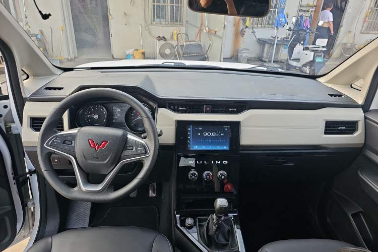 Used Wuling Zhengcheng 2021 1.5T Manual Luxury Version
