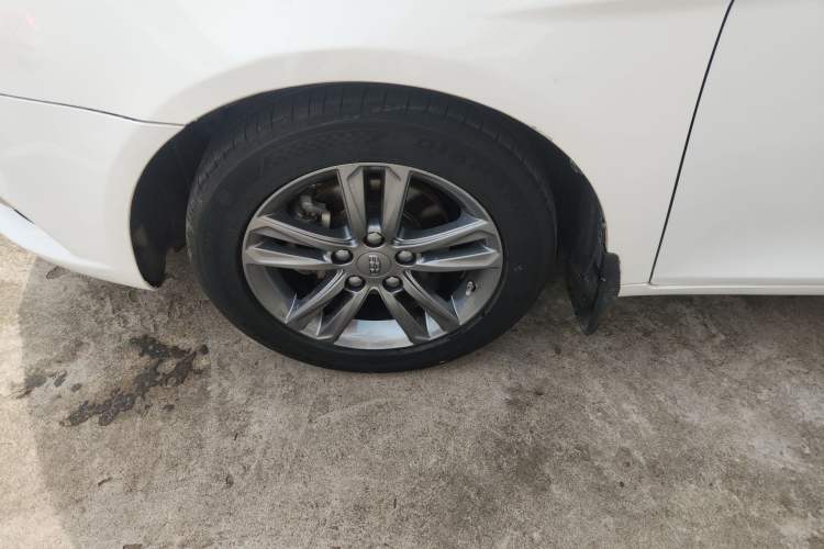 Used Geely Auto Emgrand 2017 Sedan Million Edition 1.5L CVT Upward Version Left Front Wheel Hub