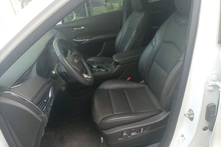 Used Cadillac XT4 2022 28T Four-Wheel Drive Platinum Edition
