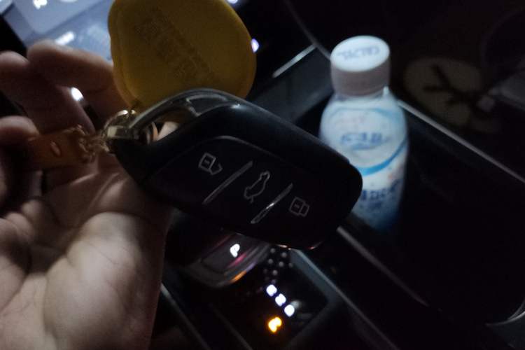 Used Roewe i6 MAX New Energy 2020 1.5T PHEV Cool & Stylish Skyroof Edition
