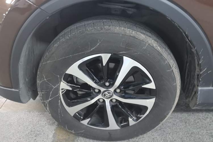 Used Toyota RAV4 2019 2.0L CVT Two-Wheel Drive Pioneer Edition China V Standard
