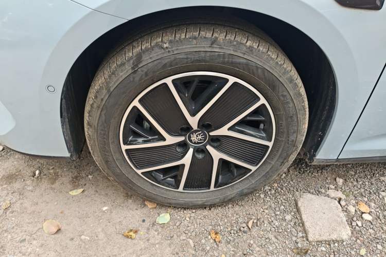 Used BYD Qin L 2025 DM-i Smart Drive 120KM Superior Model
