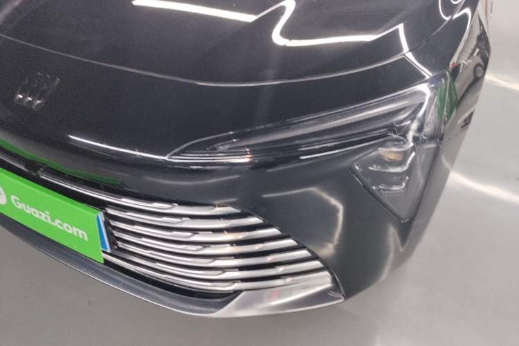 Used Buick LaCrosse 2025 28T Platinum Edition