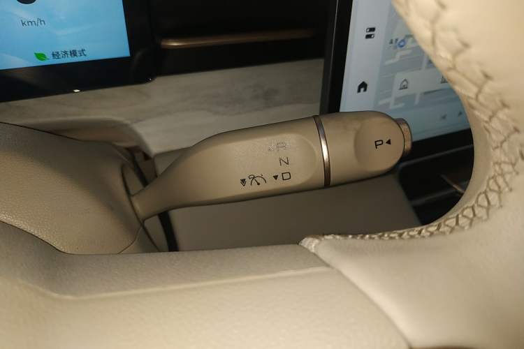 Used Wuling Xingguang S 2024 510 km Flagship Version Gear Lever