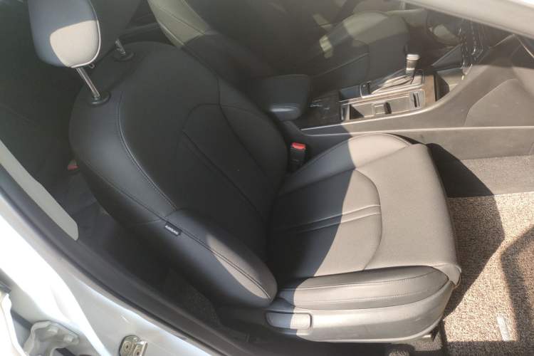 Used Kia K5 2016 1.6T Automatic LUX
