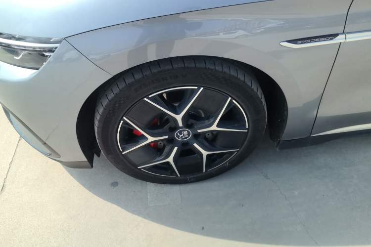 Used BYD Han 2022 EV Genesis Edition 715 km Front-Wheel-Drive Flagship Model
