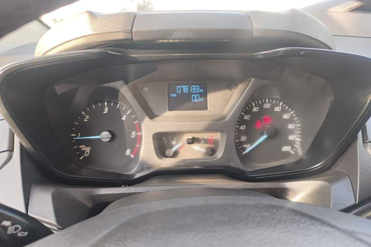 Used Ford Transit 2019 2.0T Diesel Multi-Purpose Commercial Vehicle Mid-Drive Mid-Roof 6-Seater China VI Standard
