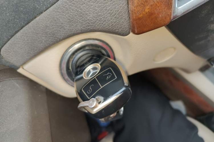 Used Mercedes-Benz C-Class 2011 C 200 CGI Elegant Model Vehicle Key