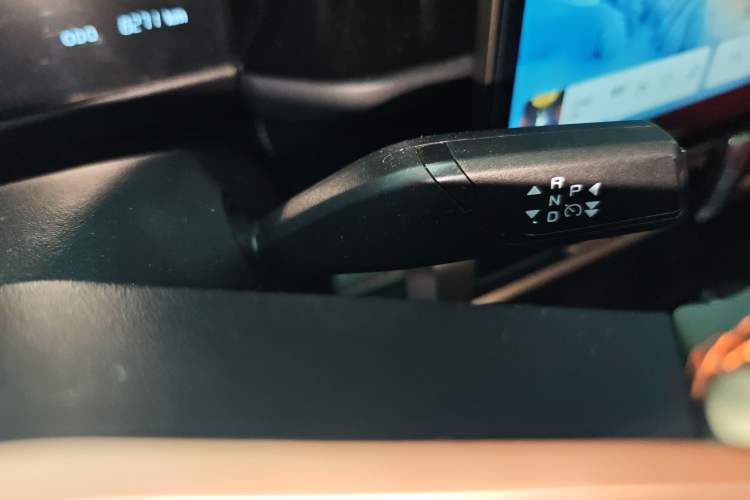 Used iCAR 03 2024 401km Two-Wheel Drive Standard Advanced Version Gear Lever