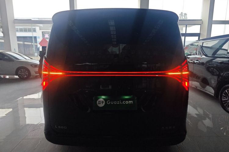 Used Geely Galaxy LEVC L380 2024 140-Degree 6-Seater All-Wheel-Drive Ultra