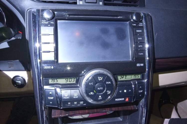 Used Toyota Reiz 2010 2.5V Fengdu Elite Edition Audio And AC Panel