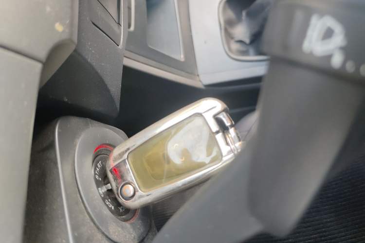 Used Roewe 350 2015 1.5L Manual Luxury Sunroof Edition