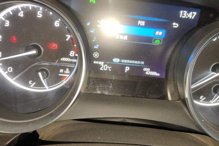 Used Toyota Camry 2019 Revised Version 2.0G Luxury Edition Odometer Close Up