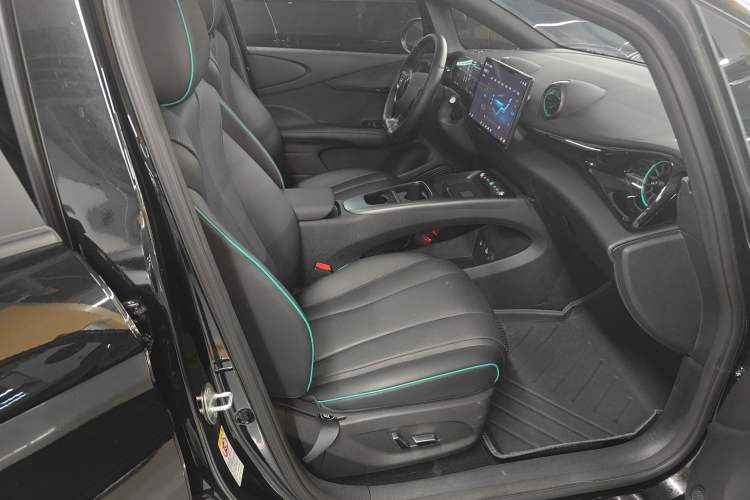 Used BYD Dolphin 2025 Intelligent Driving Version 410 km Fashion Edition
