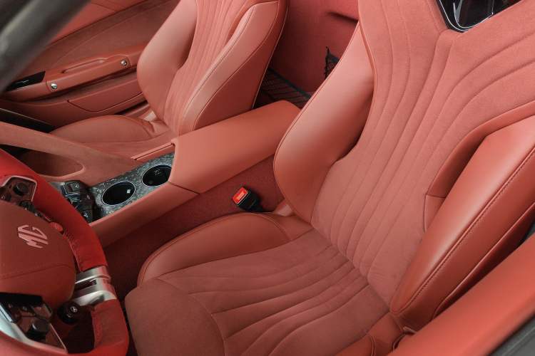 Used MG Cyberster 2024 520 km Legendary All-Wheel-Drive Version Left Front Seat