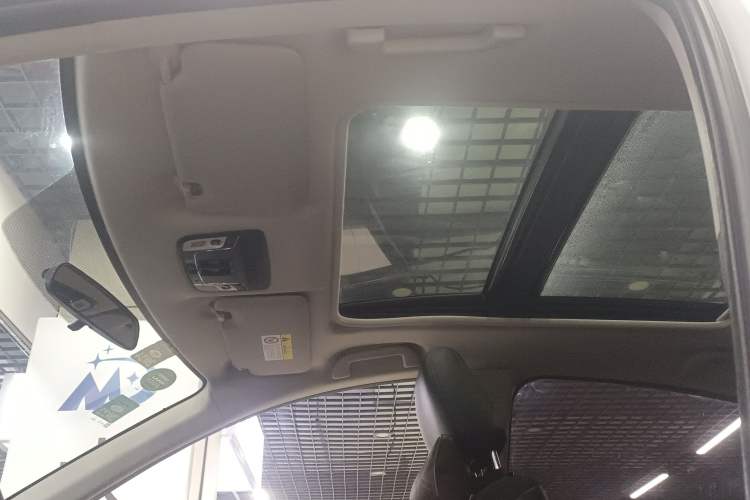 Used Honda Vezel 2020 1.5L CVT Pioneer Edition
