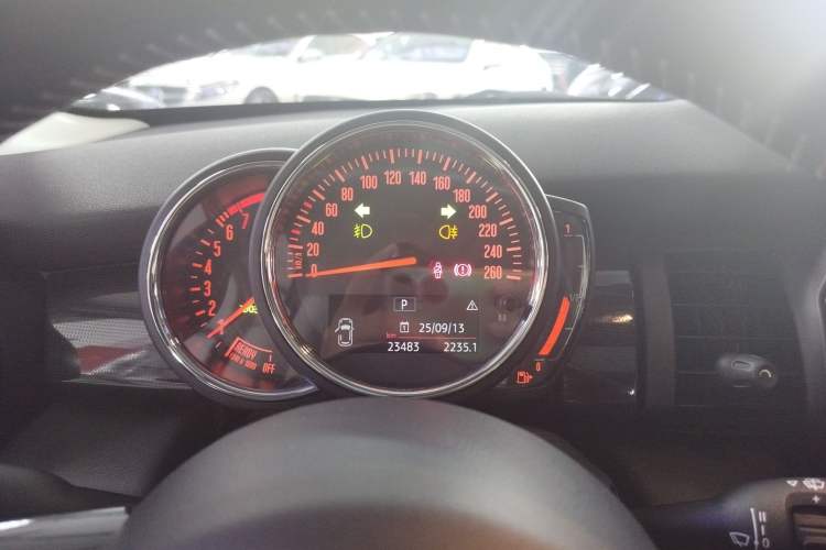 Used MINI MINI 2019 1.5T COOPER Artist