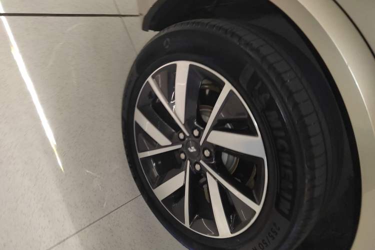 Used Li Auto L8 2023 Pro Model