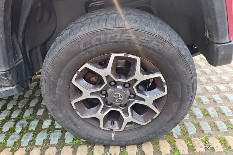 Used BAIC Off-Road BJ40 2019 PLUS 2.3T Automatic Four-Wheel Drive Premium Edition China VI Right Front Wheel Hub