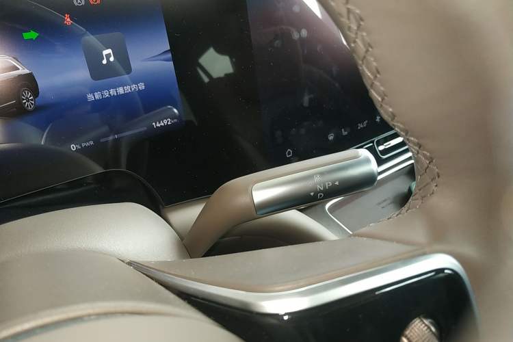 Used Hima AITO M9 2025 Extended-Range Ultra Version 52 kWh 6-Seater