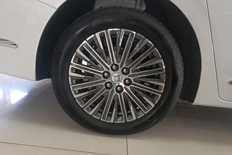 Used Buick GL8 New Energy 2024 Lu Zun Deluxe Edition 7-Seater