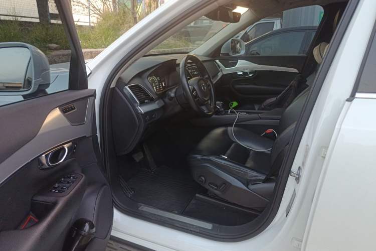 Used Volvo XC90 2017 T5 Zhiyi Edition 7-Seater
