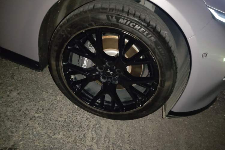 Used XPeng P7 2024 P7i 702 Max Pengyi Edition Right Front Wheel Hub