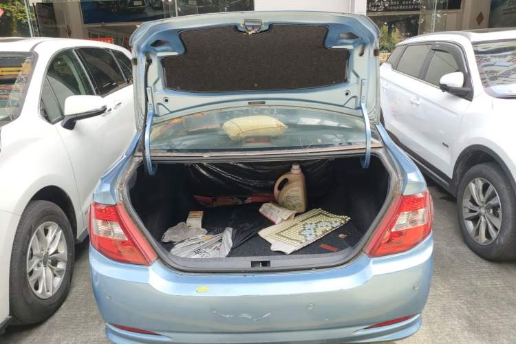 Used BYD F3 2015 Energy-Saving Edition 1.5L Manual Luxury Model
