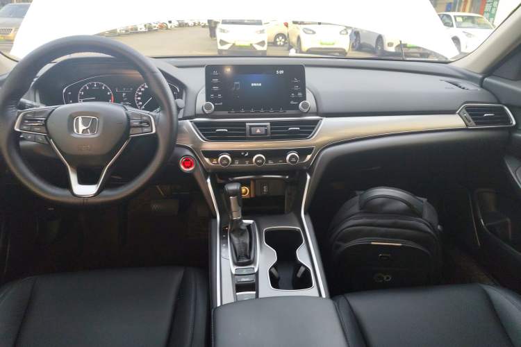 Used Honda Accord 2018 260TURBO Elite Edition China VI Audio And AC Panel
