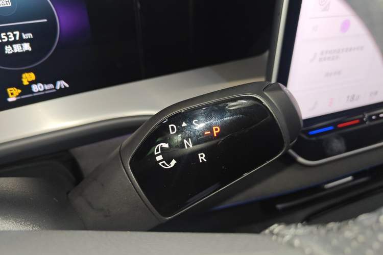 Used Volkswagen Teramont 2025 Tiguan Pro 450TSI Four-Wheel Drive Summit Edition
