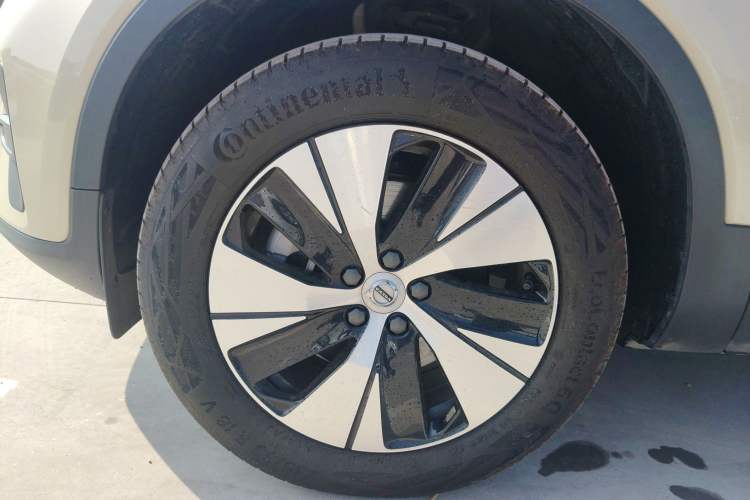 Used Volvo XC40 2024 B3 Zhiyuan Luxury Edition Left Front Wheel Hub