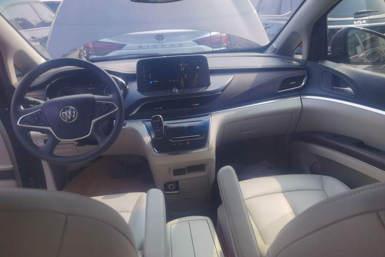 Used Buick GL8 2023 Land Executive Class Smart Enjoyment Model Audio And AC Panel