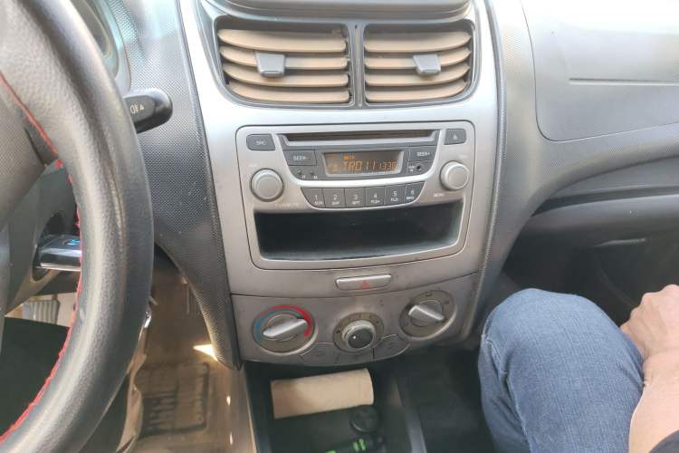 Used Chevrolet Sail 2013 Sedan 1.4L Manual - Youyi Happiness Edition Audio And AC Panel