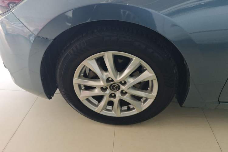 Used Mazda 3 Axela 2017 Sedan 1.5L Automatic Luxury Model Emission Standard China V Left Front Wheel Hub