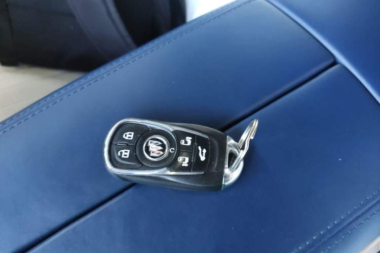 Used Buick GL8 2020 Avenir Avia Four-Seat Luxury Edition
