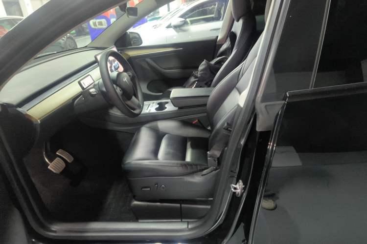 Used Tesla Model Y 2021 Performance High-Performance All-Wheel-Drive Version