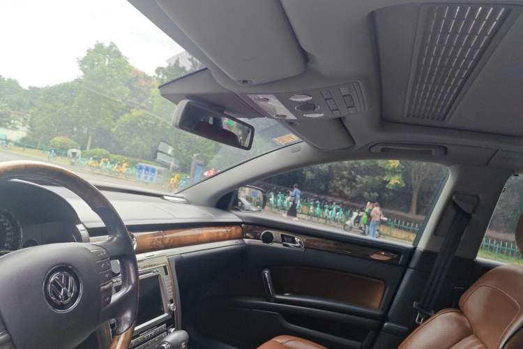 Used Volkswagen Phaeton 2012 3.6L Deluxe Custom Edition
